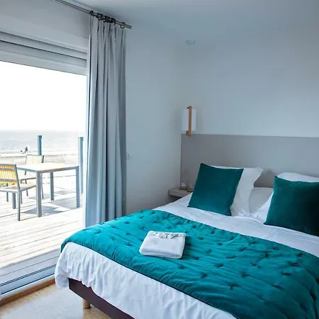 Vue Sur Hotel 3*